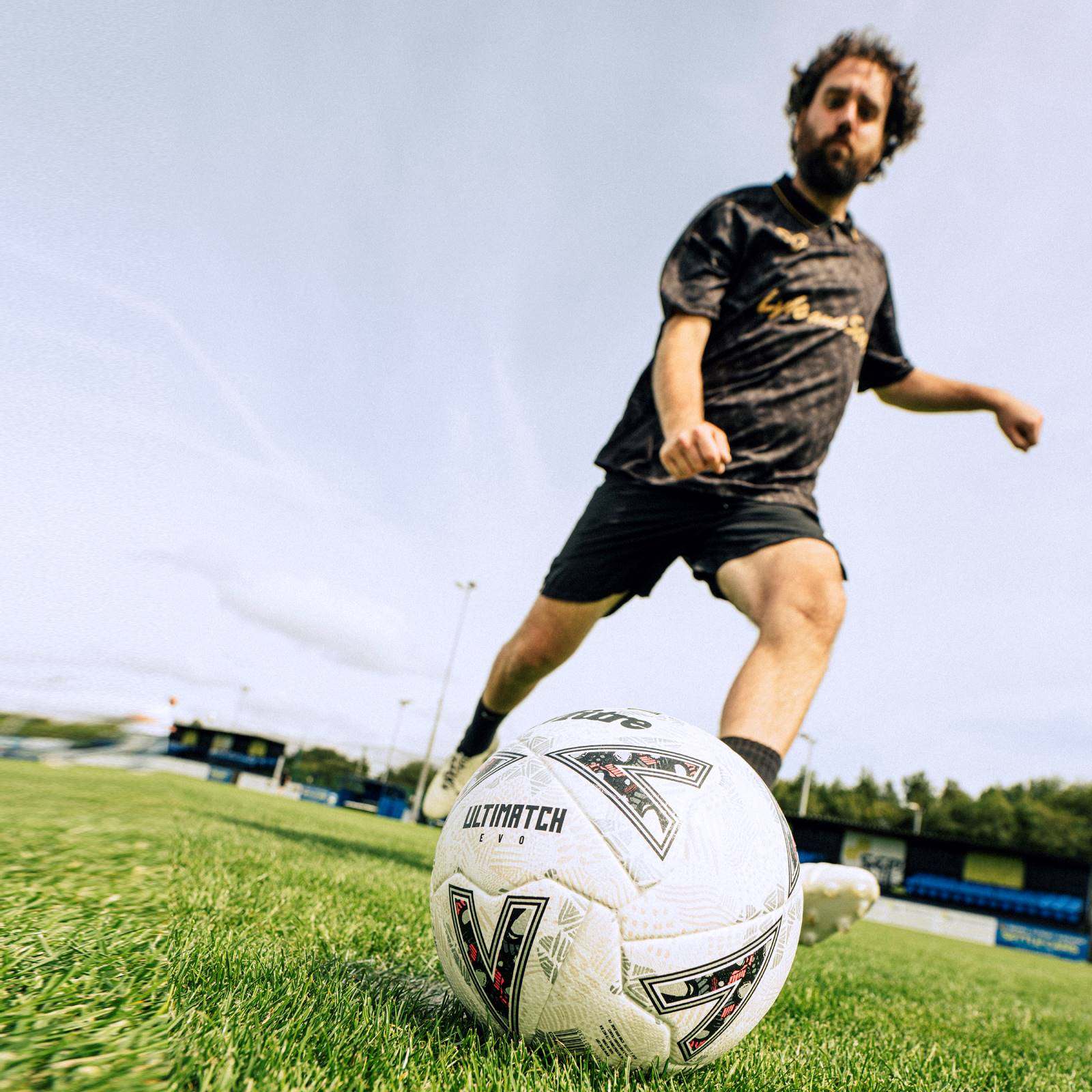 Mitre Ultimatch Evo 24 Football - Size 5 - Image 9